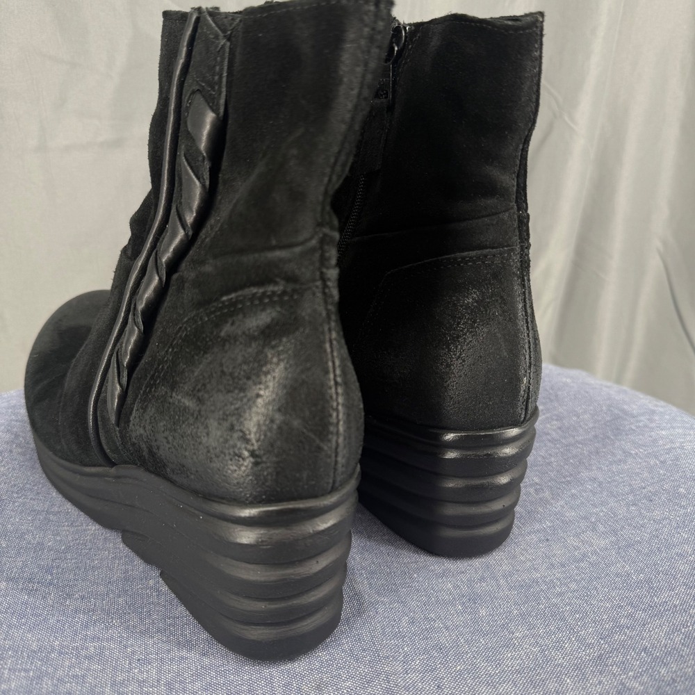 Miz Mooz Zola Ankle Boots 9.5/ 40 EU Black Leather Suede Wedge Platform Zipper - Picture 10 of 10